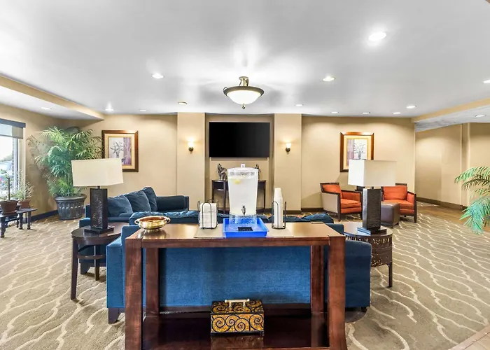 Comfort Suites