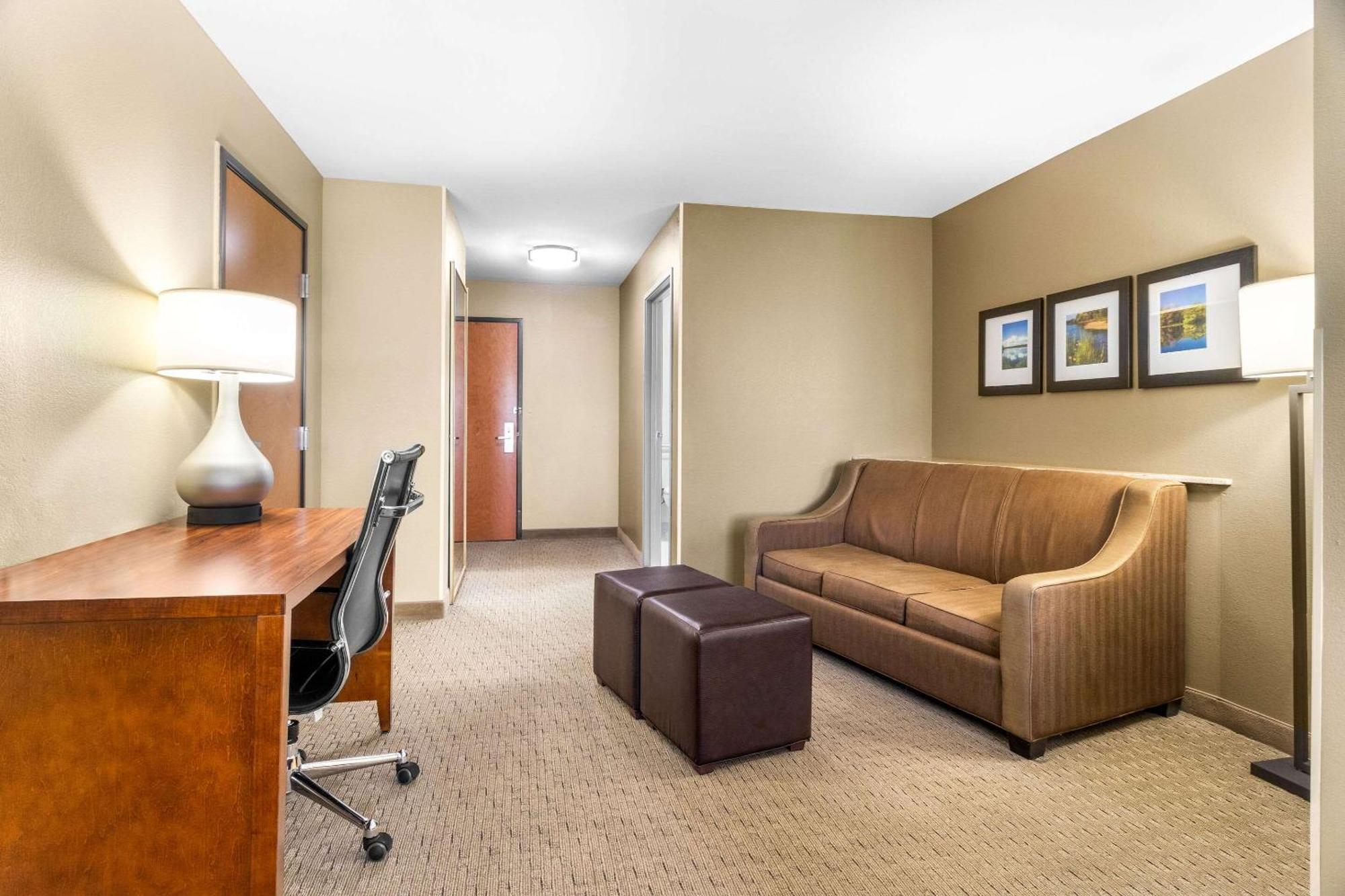 Comfort Hotel 3*